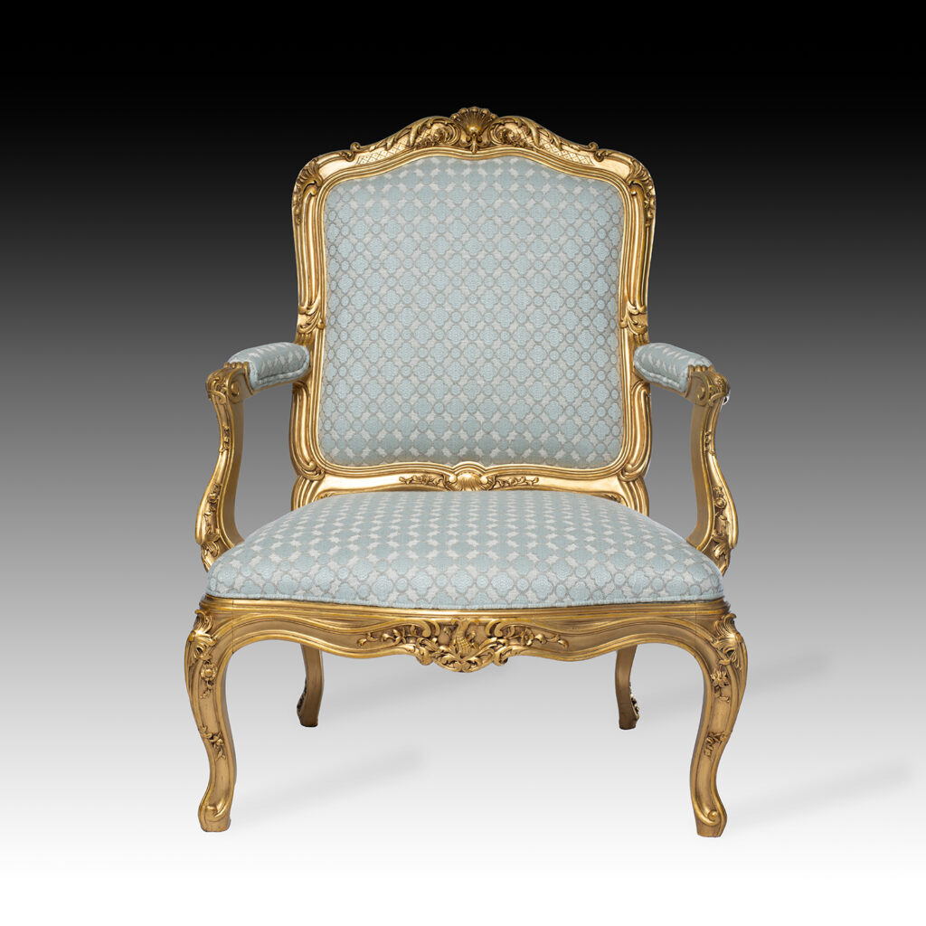 7 Questions to Ask When Upholstering French Antiques 10 7-Questions-to-Ask-When-Upholstering-French-Antiques