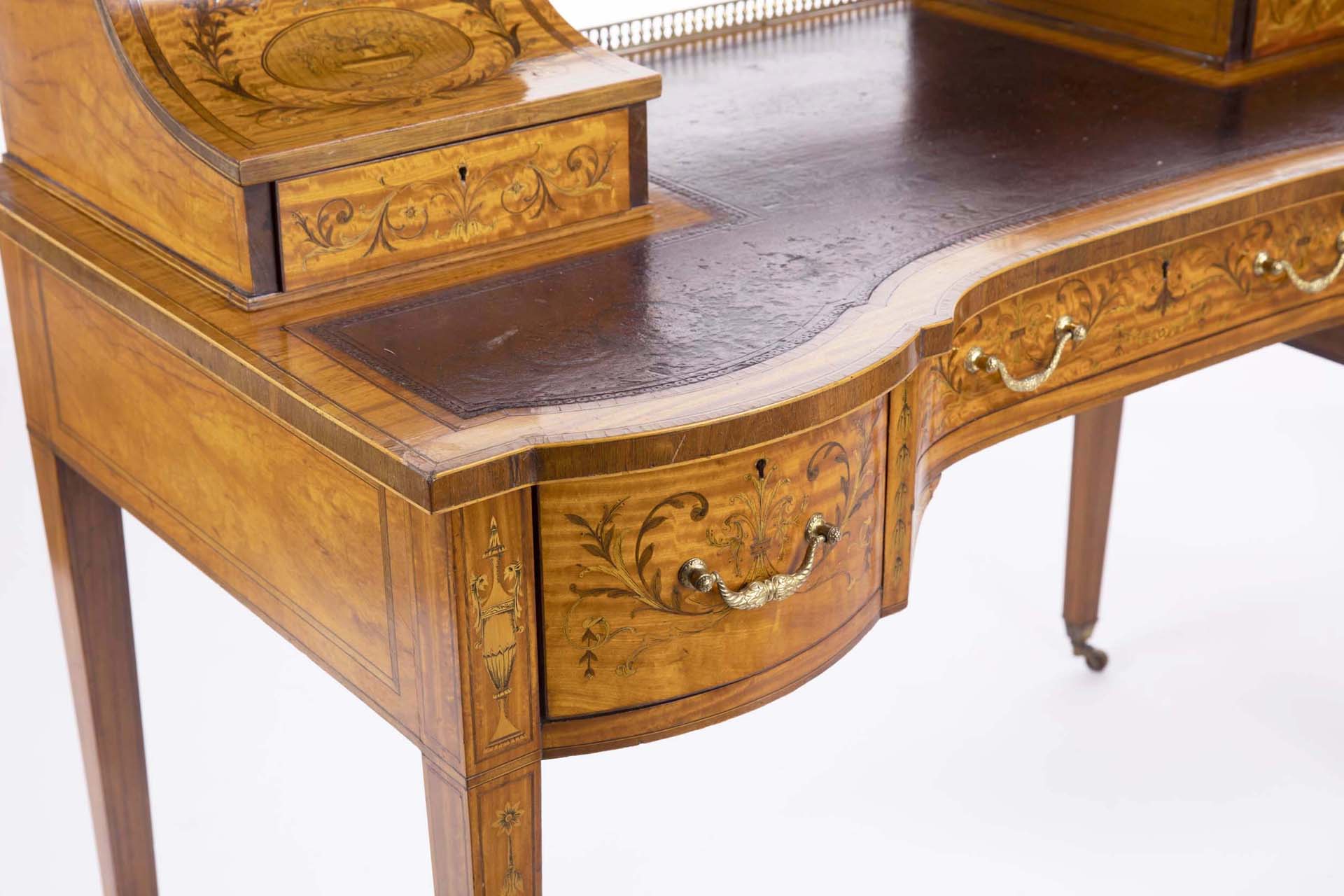 Carlton Desk