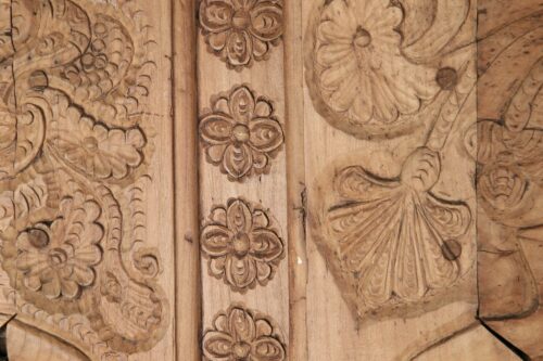 18th Century Spanish Oak Armoire 03JP b scaled