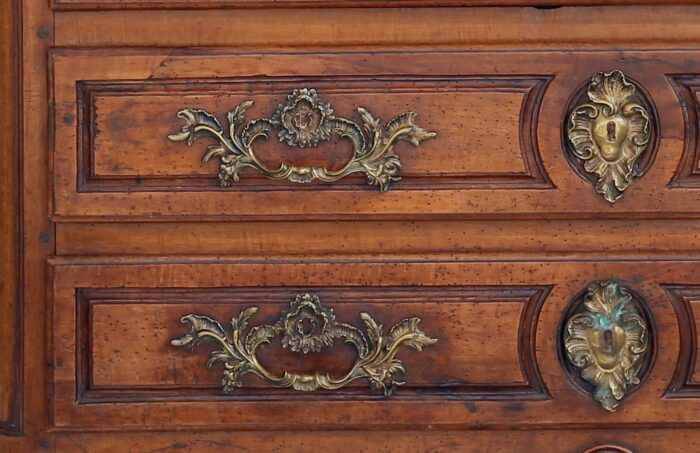 18th century french walnut commode L85PT d