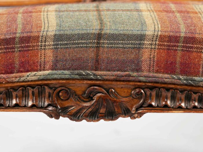 Settee - C19th French walnut Louis XV settee - Image 3