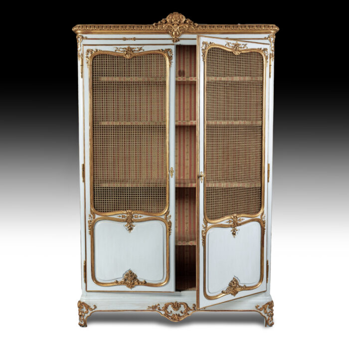 Early 18th Century French Parcel Gilt Armoire - Image 3