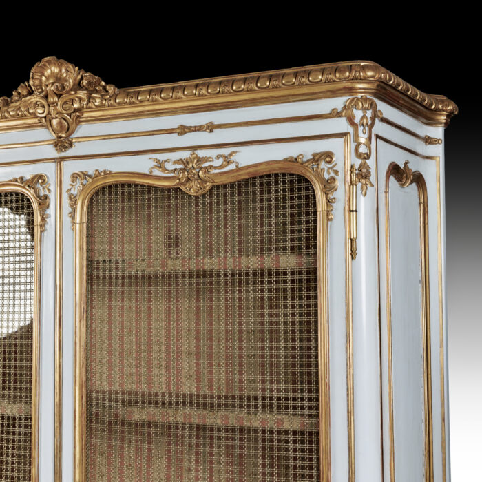 Early 18th Century French Parcel Gilt Armoire - Image 10