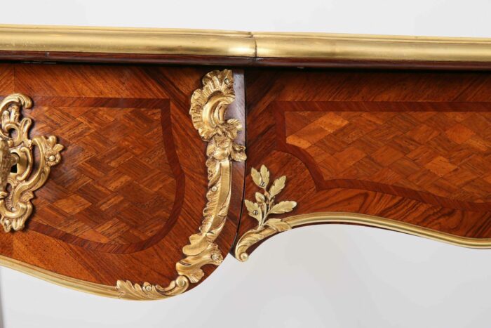 Antique French Serpentine Louis XV Writing Table - Image 9