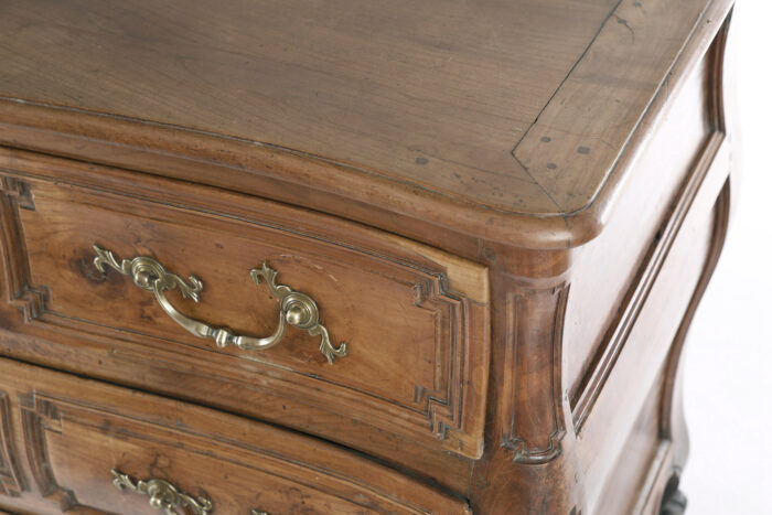 French Provincial Commode - Image 5