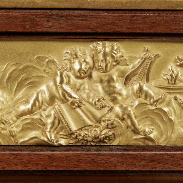 Important 19th Century French Mahogany Centre Table - Image 7