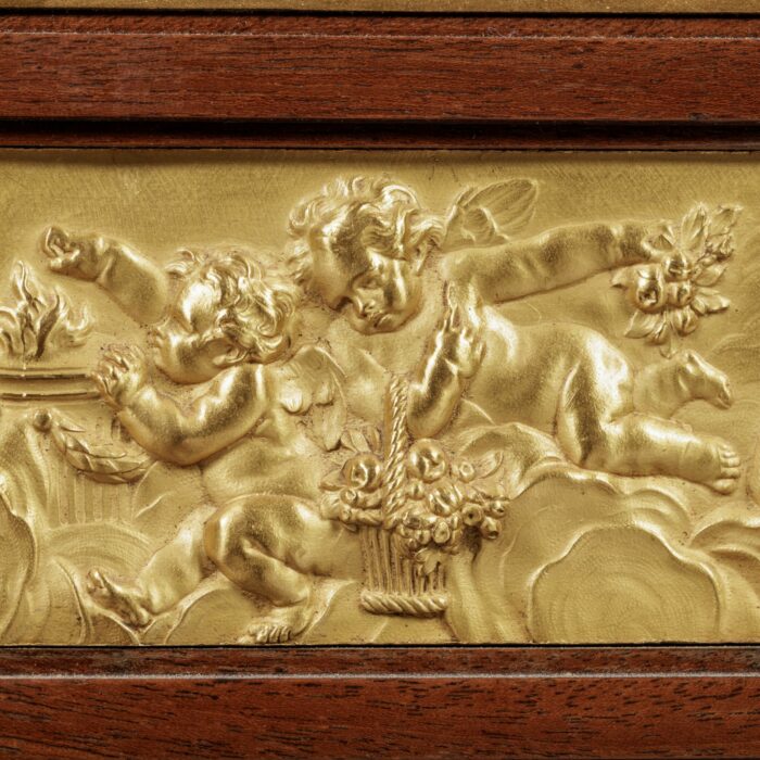 Important 19th Century French Mahogany Centre Table - Image 17