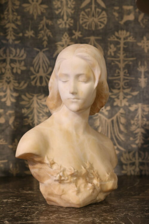 Marble Bust of a Woman 50L 1 2600x1733 1 rotated scaled