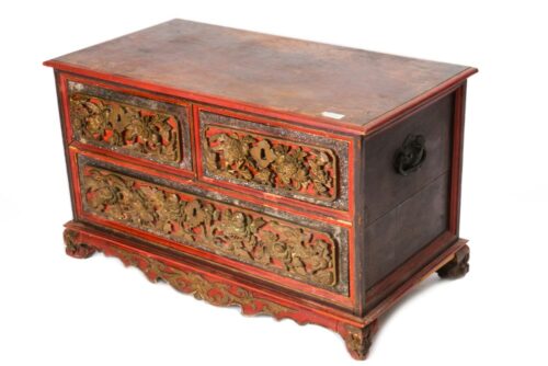 antique oriental coffer 81h 01