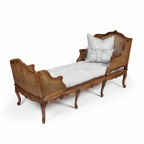 antique duchesse brissee french 30H 001 scaled