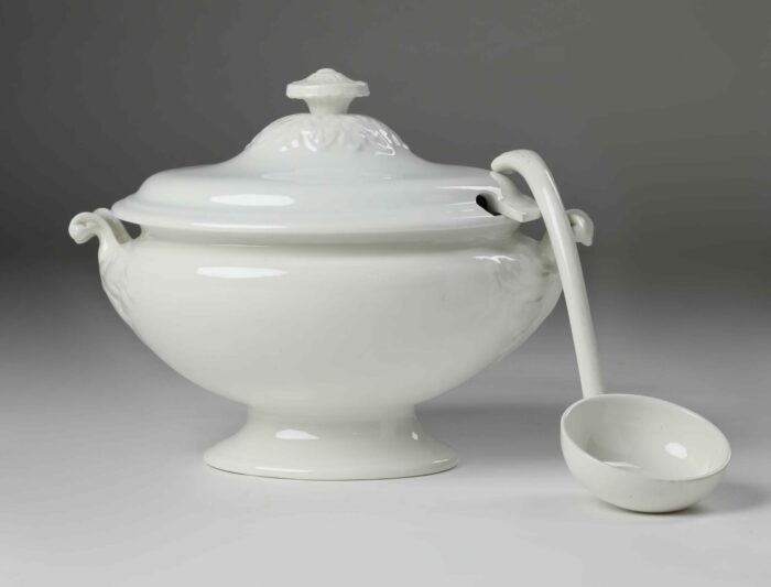 19th Century Flemish Tureen - Image 2