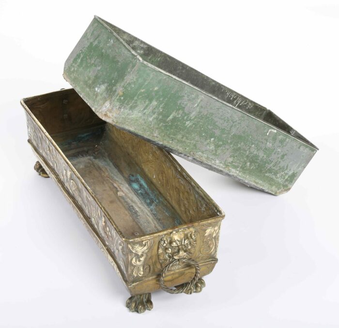 19th Century English Engraved Brass Jardiniere - Image 4