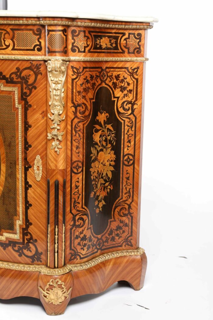 Exceptional French Marquetry Side Cabinet Louis XV - Image 3