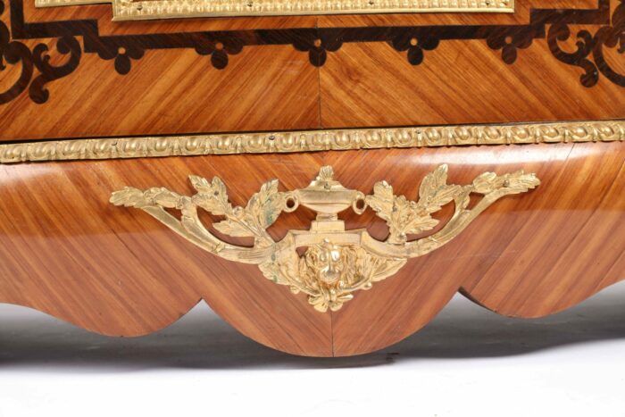 Exceptional French Marquetry Side Cabinet Louis XV - Image 5