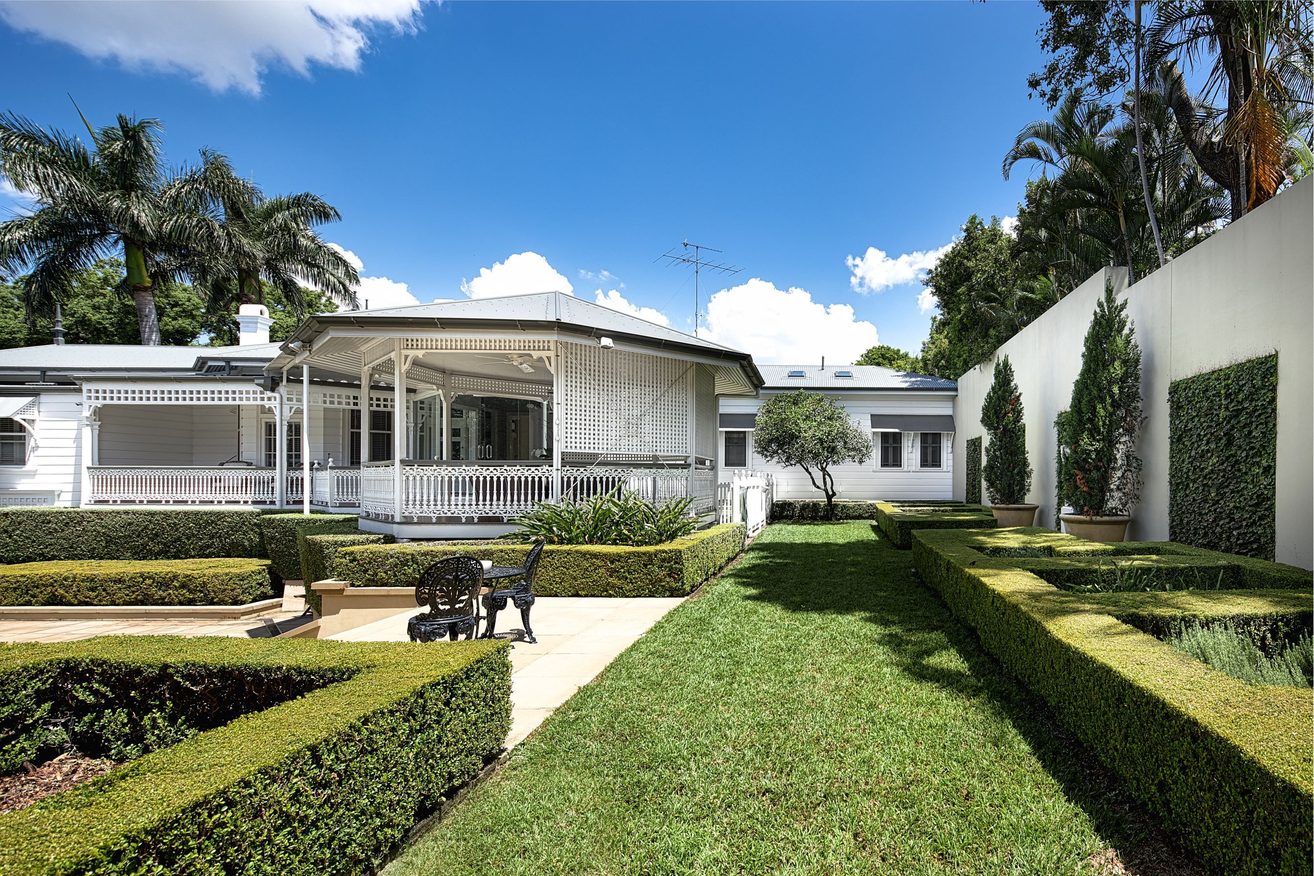 Interior-Gallery-Sutherland-Avenue-Ascot-11