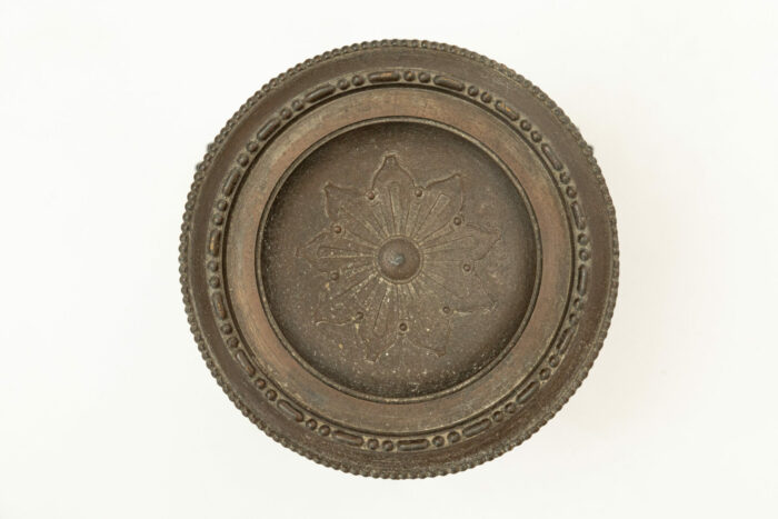 Pair French Urns - Image 5
