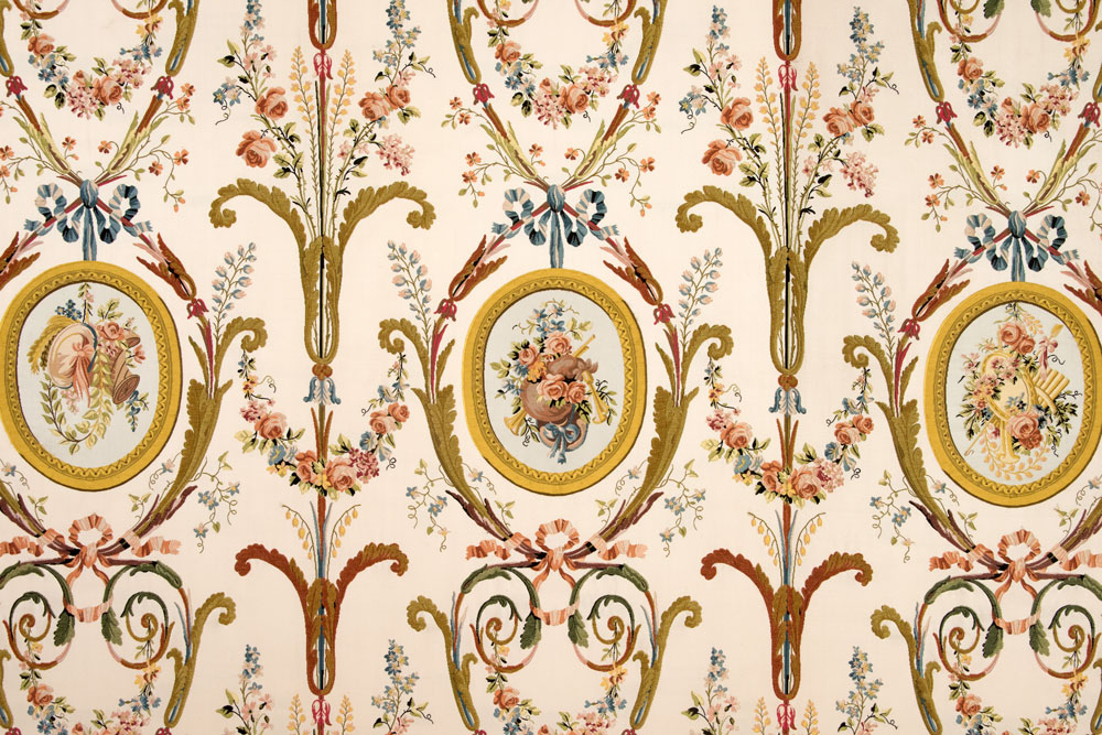 Louis-XVI-Furniture