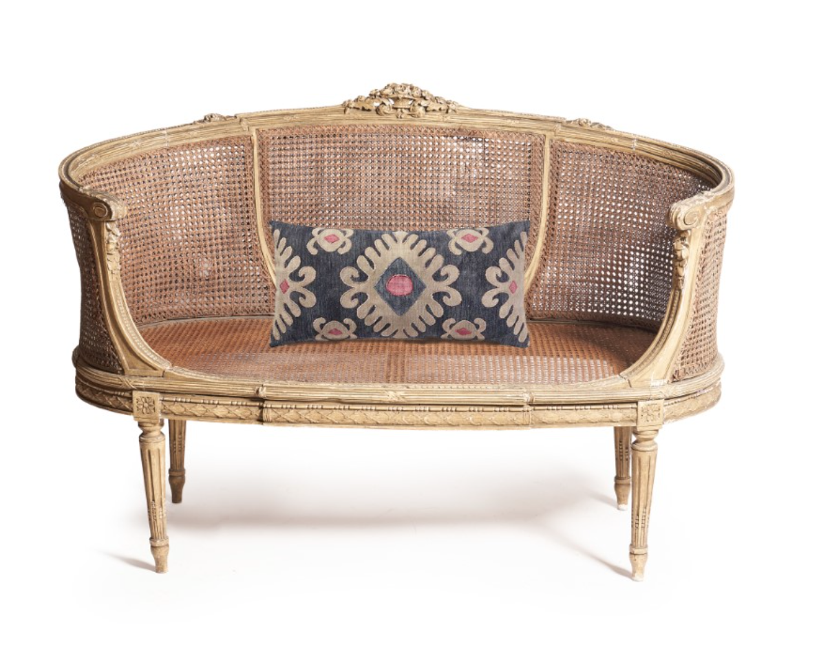 styling-childrens-bedrooms-with-french-antiques