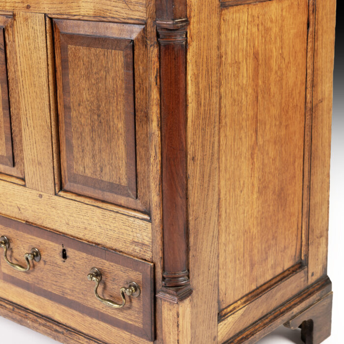 Early 19th Century Oak Mule Chest - Image 3