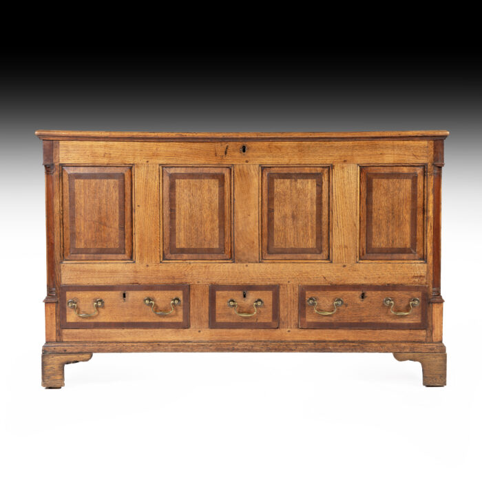 Early 19th Century Oak Mule Chest - Image 5