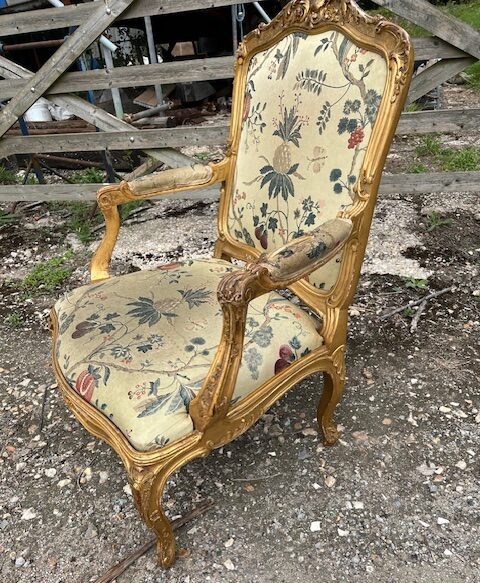 7 Questions to Ask When Upholstering French Antiques 9 7-Questions-to-Ask-When-Upholstering-French-Antiques