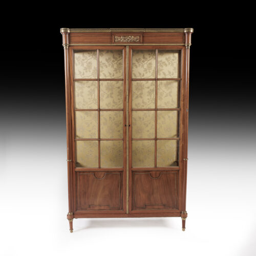 antique-vitrine