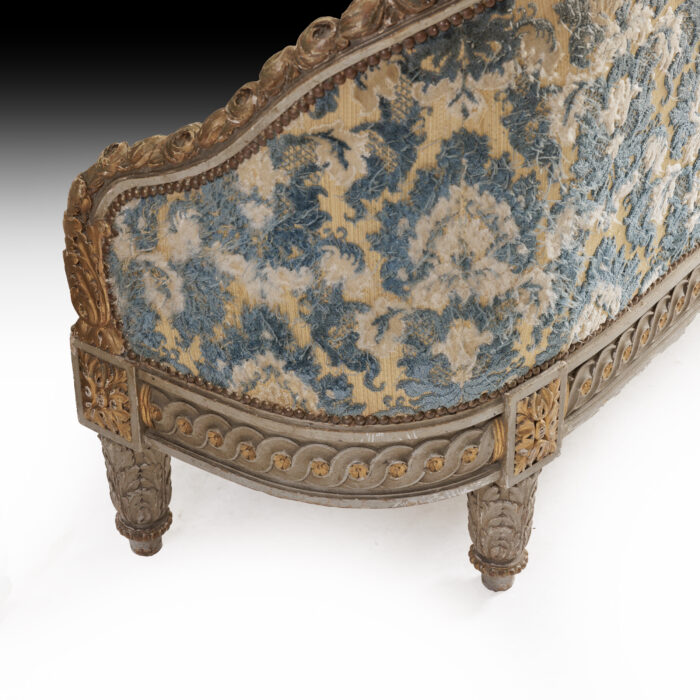19th Century French Rose Carved Queen Bed - Image 4