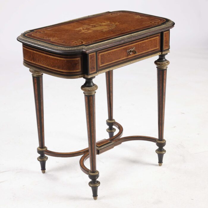 antique-jewellery-table
