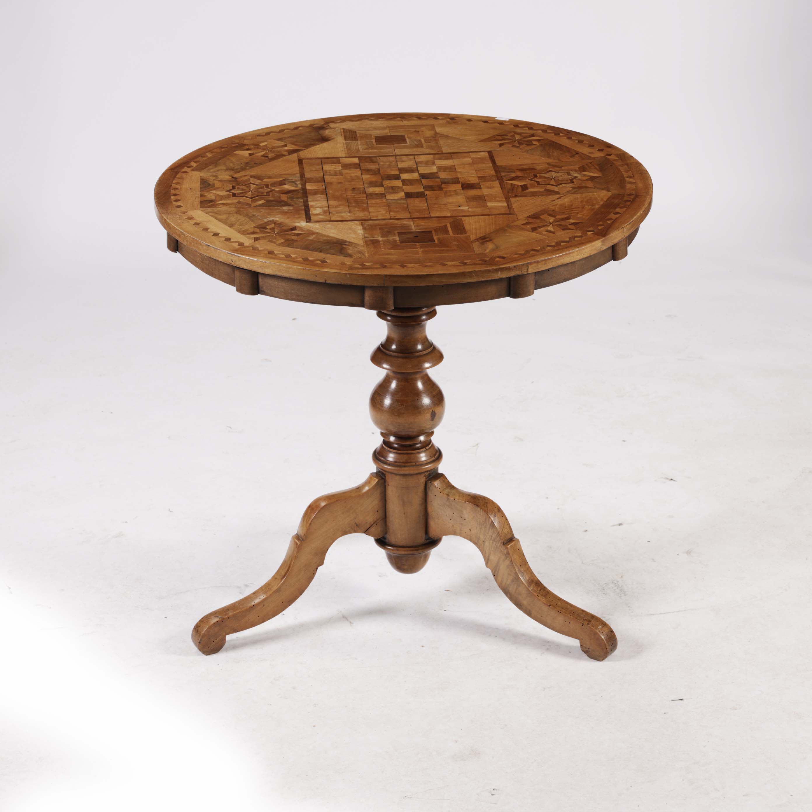 antique-chess-table