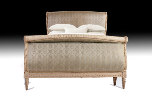 antique-sleigh-bed
