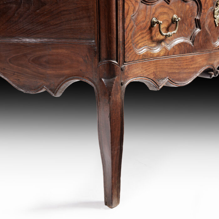 18th Century French Provincial Commode - Image 4