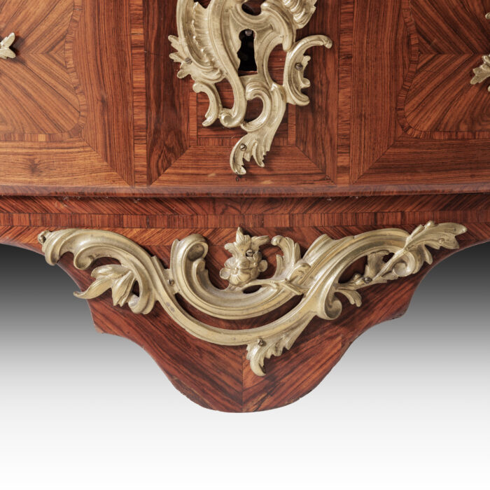 Exceptional 18th Century French Bombe Commode - Image 16